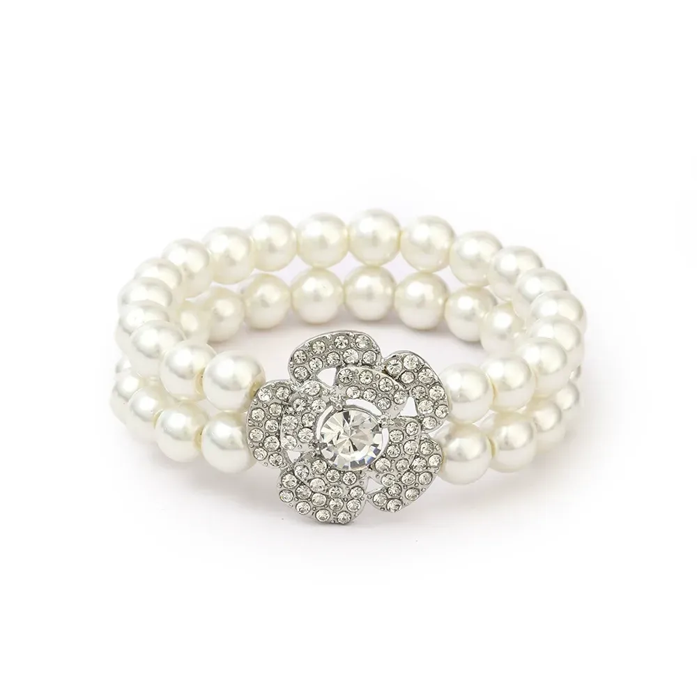 Pearl Flower Necklace Bracelet Earrings Three-Piece Set