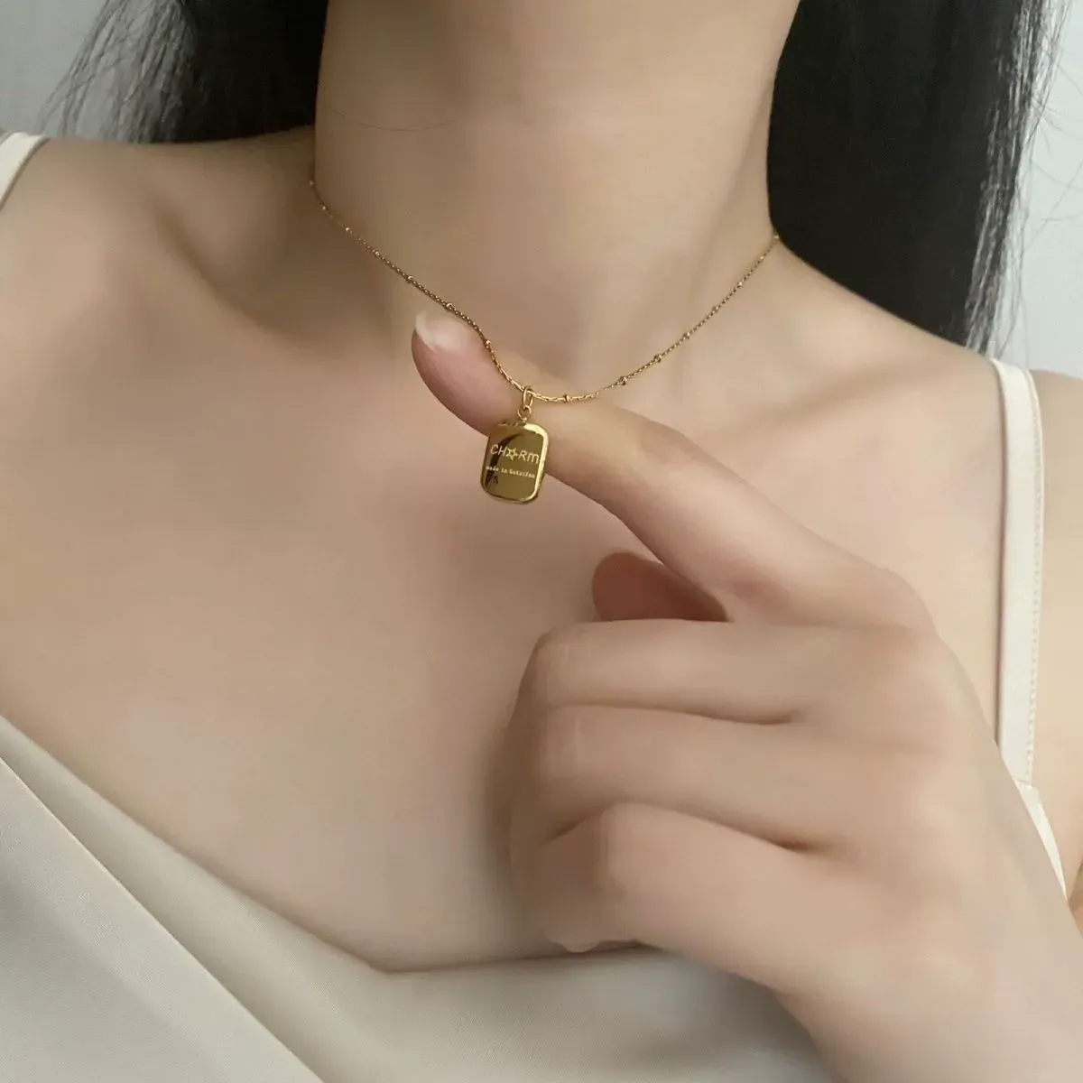 Gold-plated small square diamond letter round bead clavicle necklace does not fade