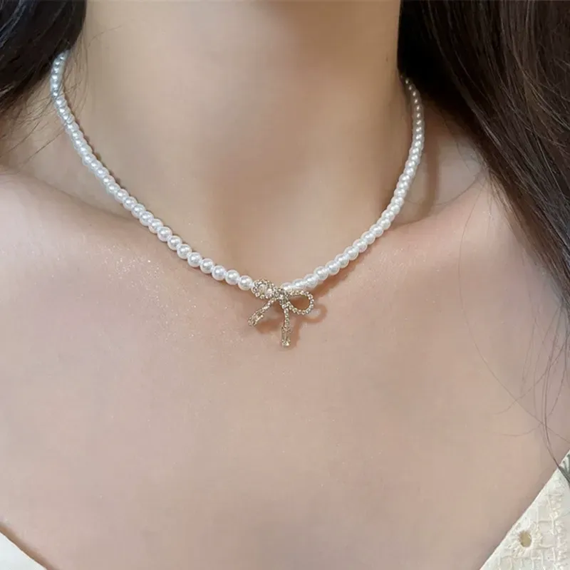 Bow pendant pearl necklace, a new versatile clavicle necklace accessory