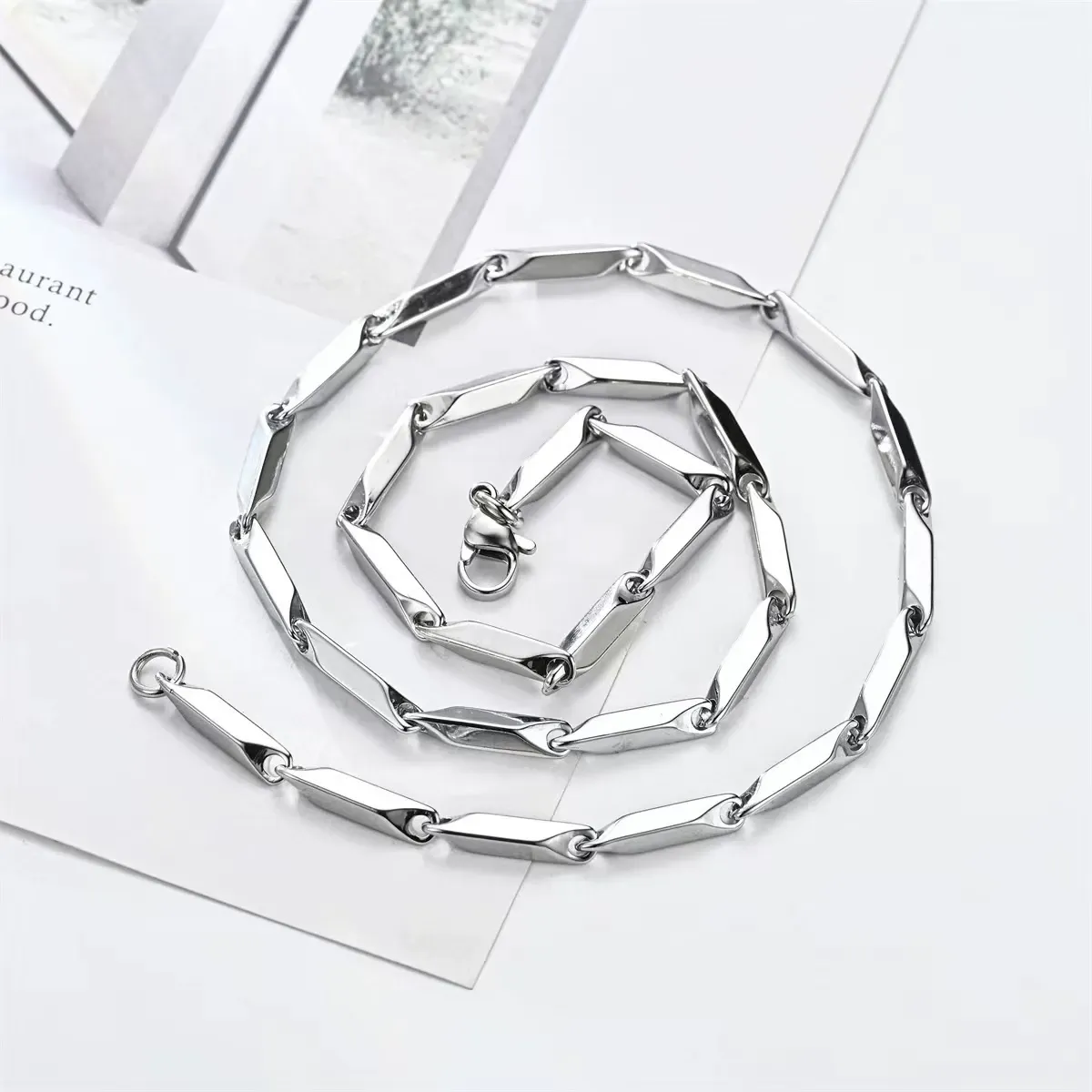 Men's hot selling Mobius titanium steel necklace, colorfast diamond necklace
