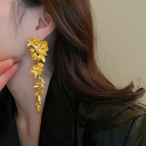 Flower and leaf earrings Heavy metal style earrings