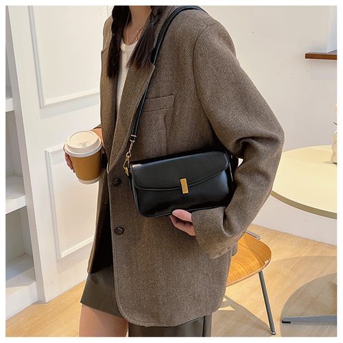 New versatile crossbody small square bag Personalized underarm bag