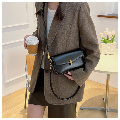 New versatile crossbody small square bag Personalized underarm bag