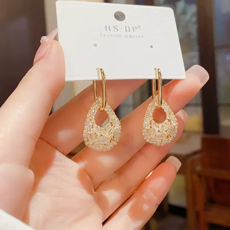Light luxury high-end zircon teardrop earrings