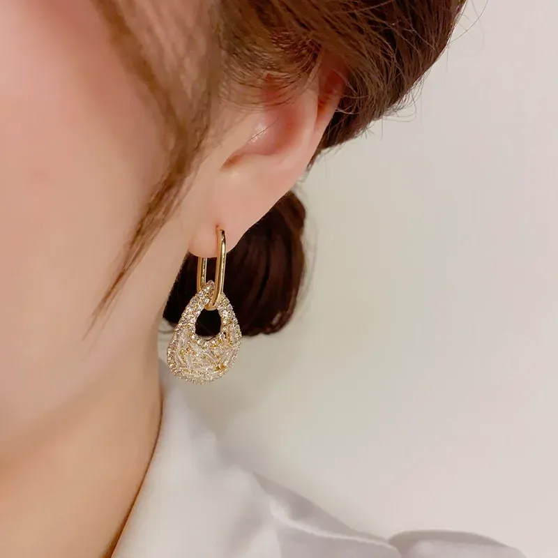 Light luxury high-end zircon teardrop earrings