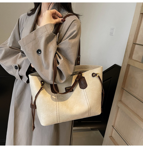 New simple large-capacity underarm tote bag fashionable casual shoulder bag