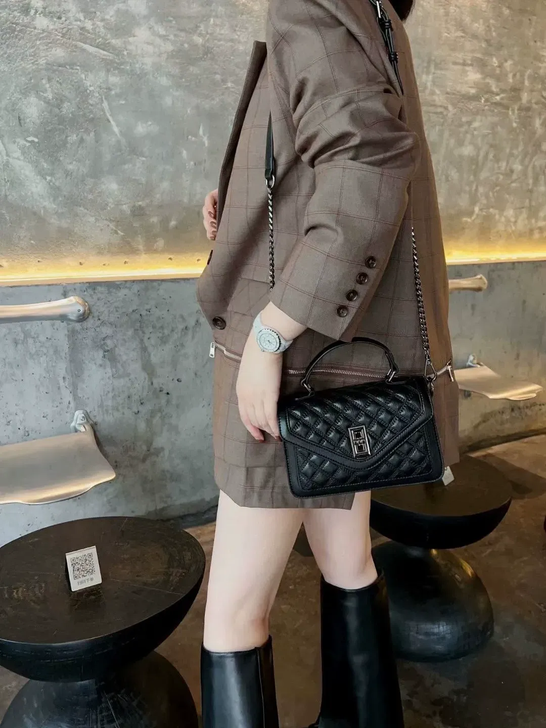 Hot-selling women's bags 2025 new fashion high-end chain handbags（ Delivery in 3 days ）