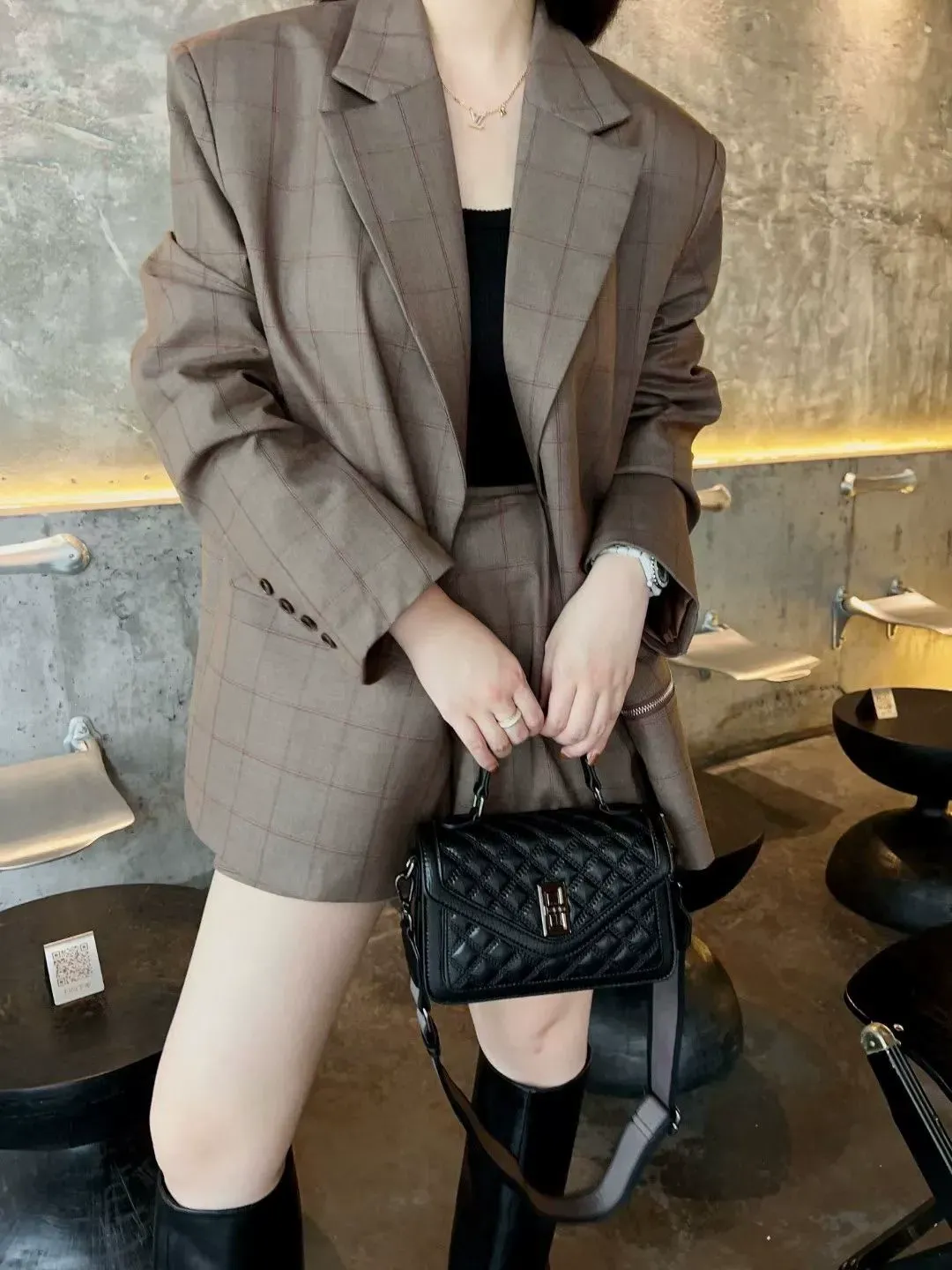 Hot-selling women's bags 2025 new fashion high-end chain handbags（ Delivery in 3 days ）