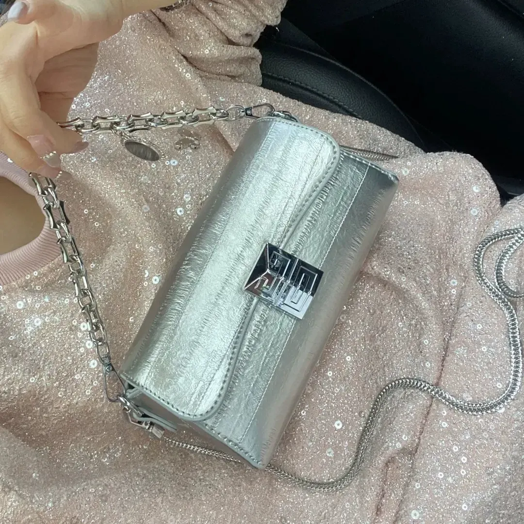 Light luxury stylish chain crossbody bag fashionable handbag