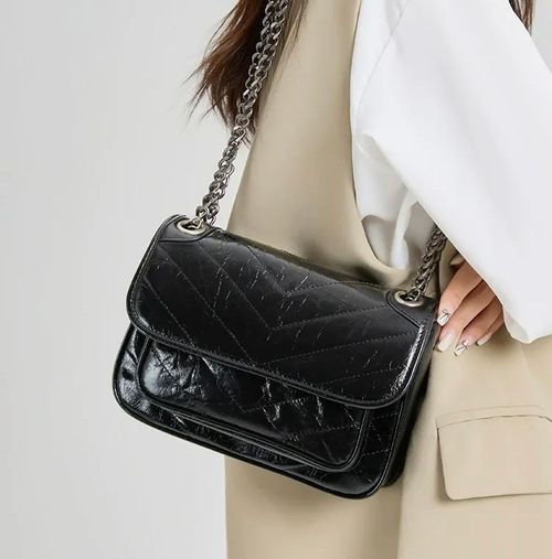 Black hobo bag, small square bag under the arm, large capacity commuter shoulder bag magnetic crossbody bag