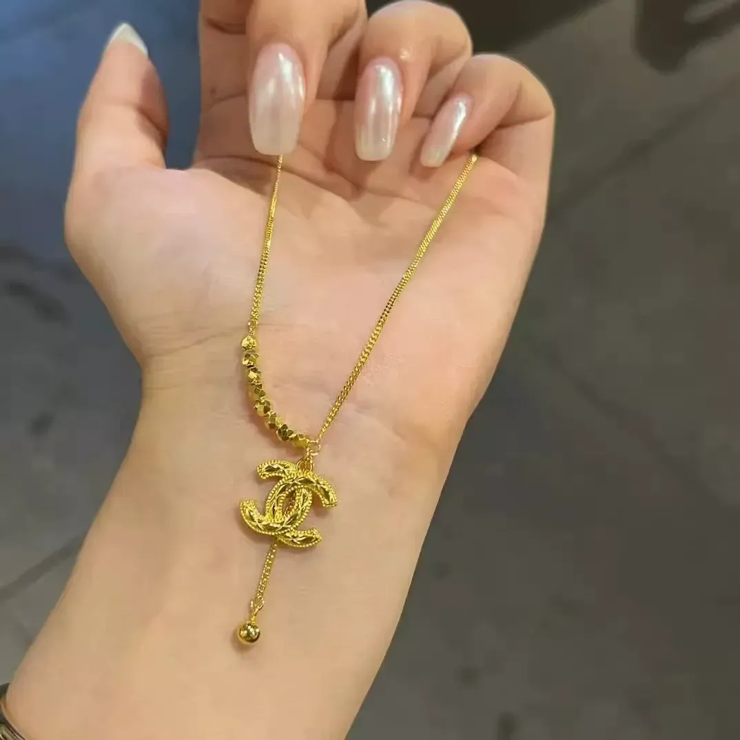 Gold-plated double C necklace, letter clavicle chain that won't fade over time.