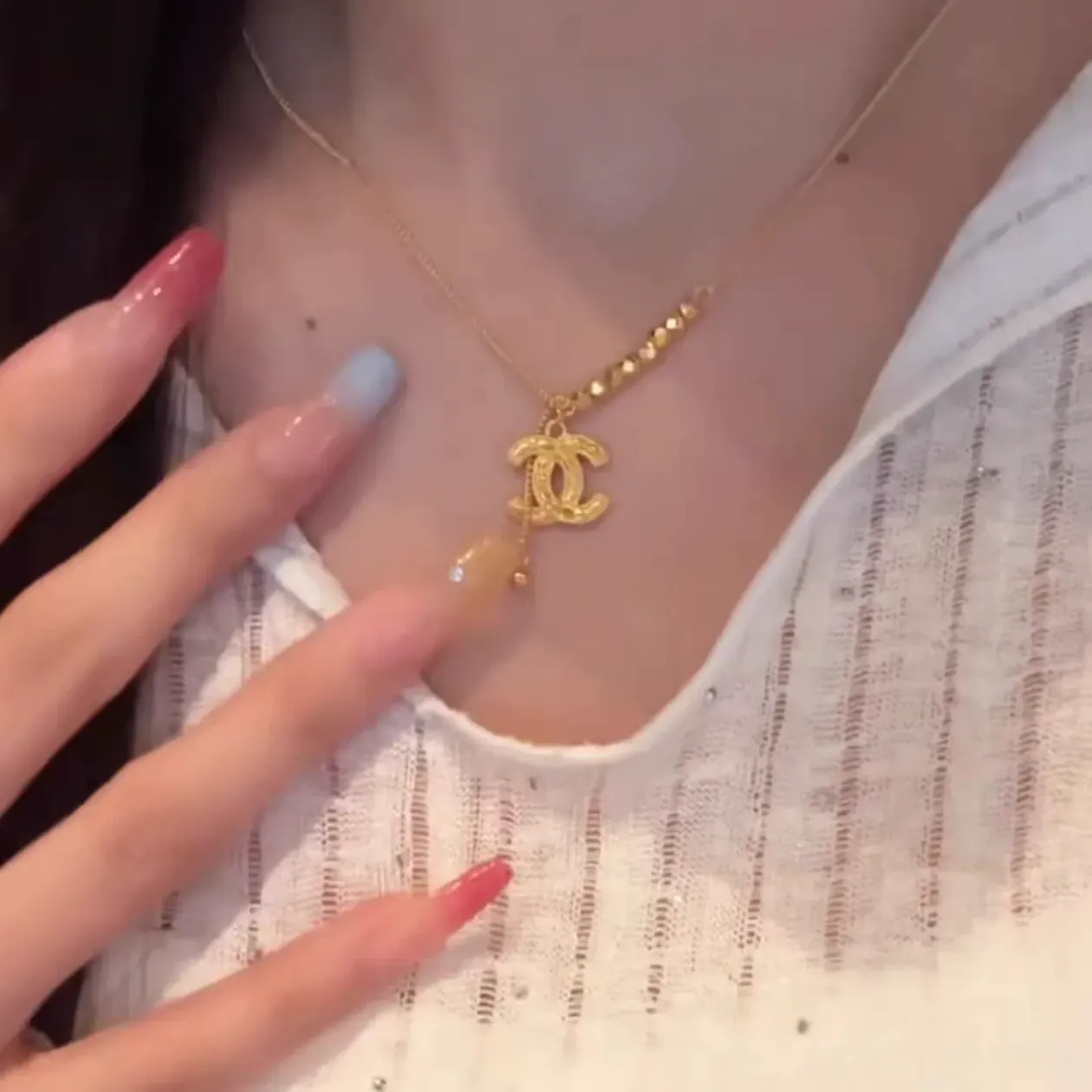 Gold-plated double C necklace, letter clavicle chain that won't fade over time.