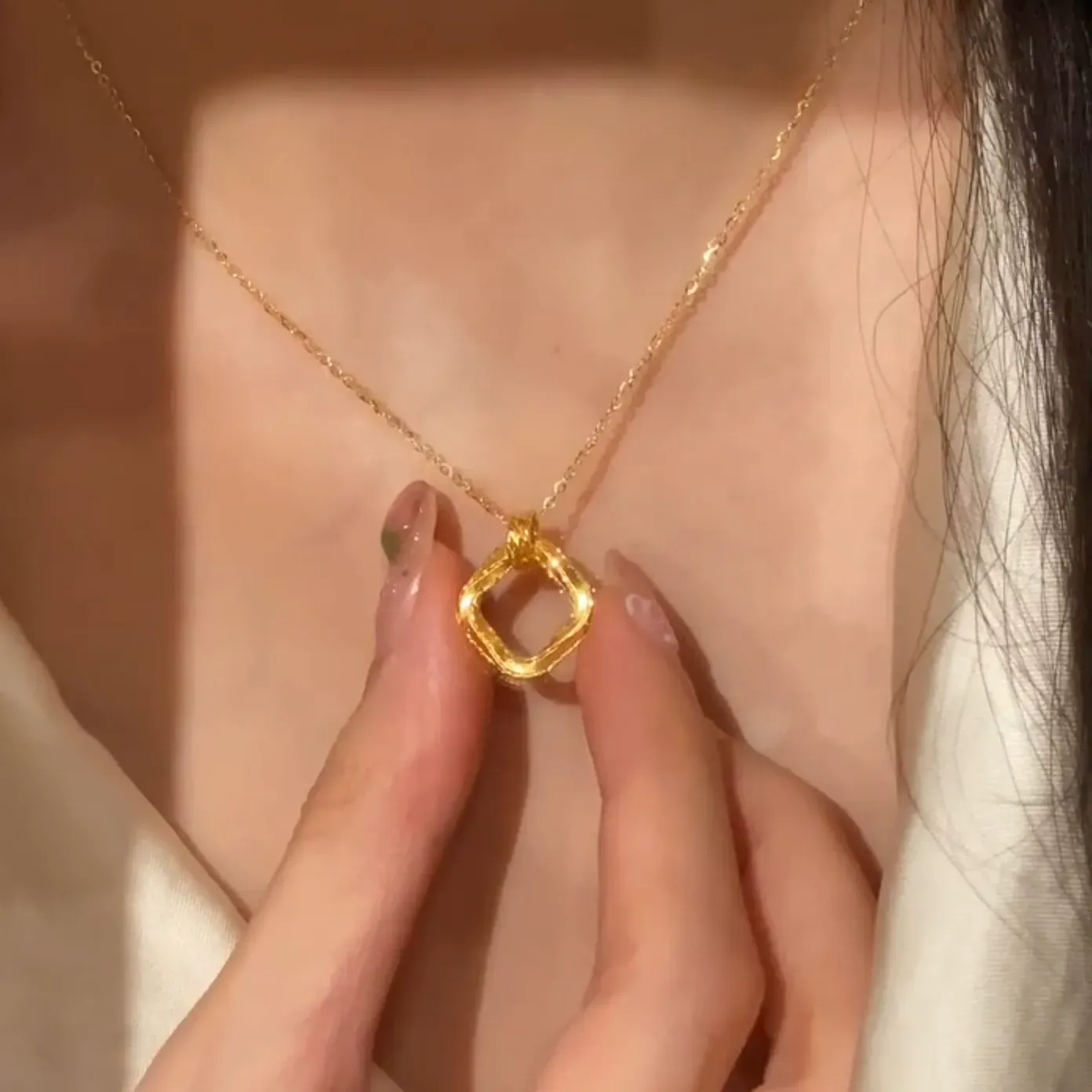 Popular Möbius Sand Gold Clasp Necklace Jewelry