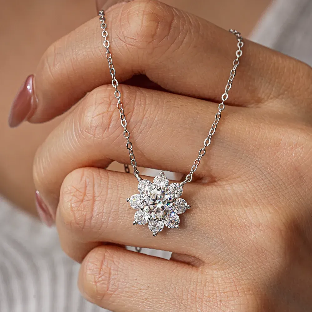 Moissanite necklace for women, classic sunflower and snowflake necklace