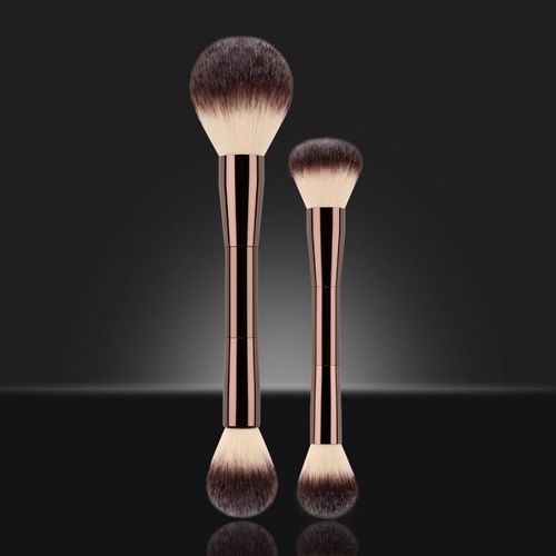 Complete makeup brush set: includes powder brush, blush brush, foundation brush, eyeshadow brush, concealer brush, lip brush, and other makeup tools and brushes.