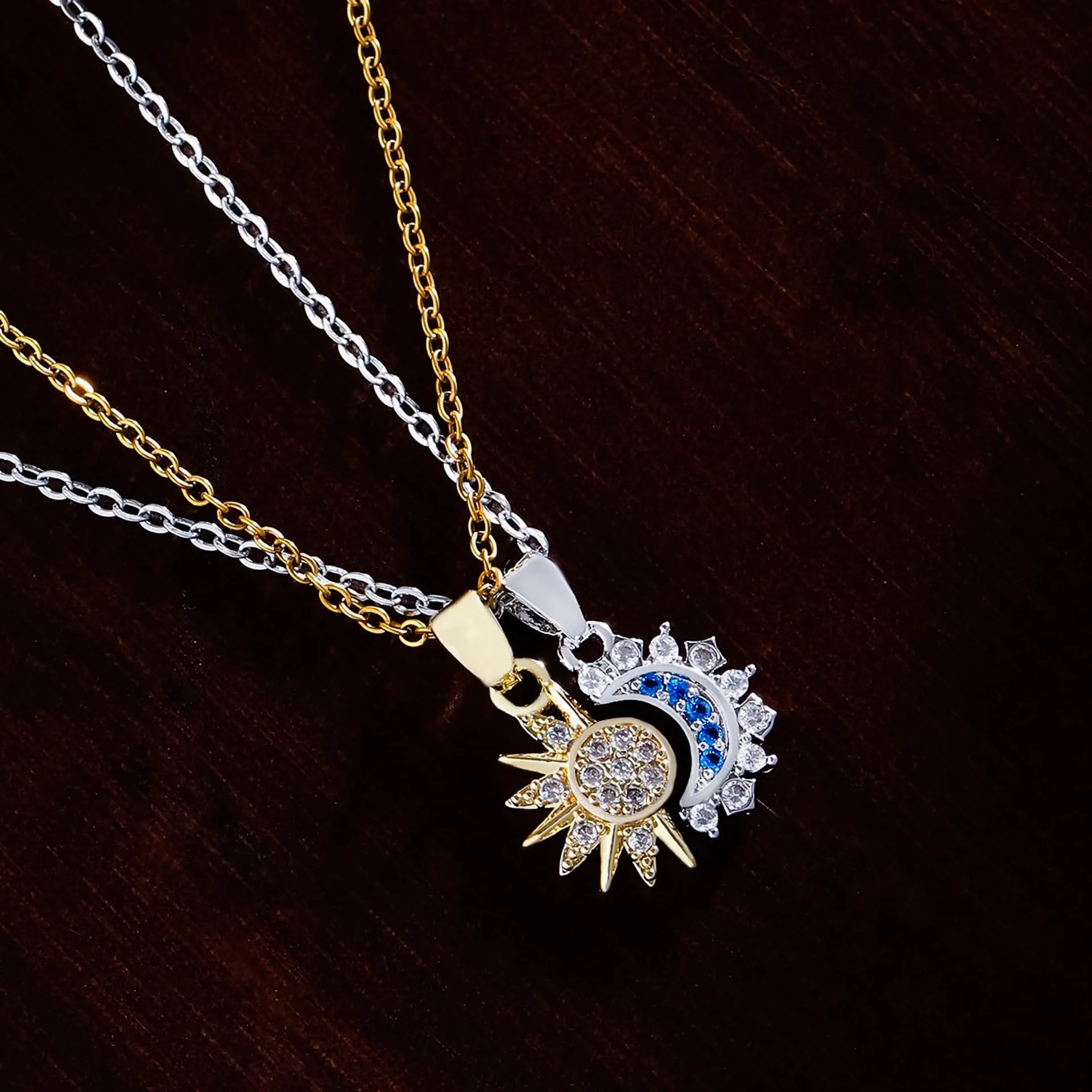 Popular Sun and Moon Necklace Set Two-Color Diamond Couple Clavicle Chain