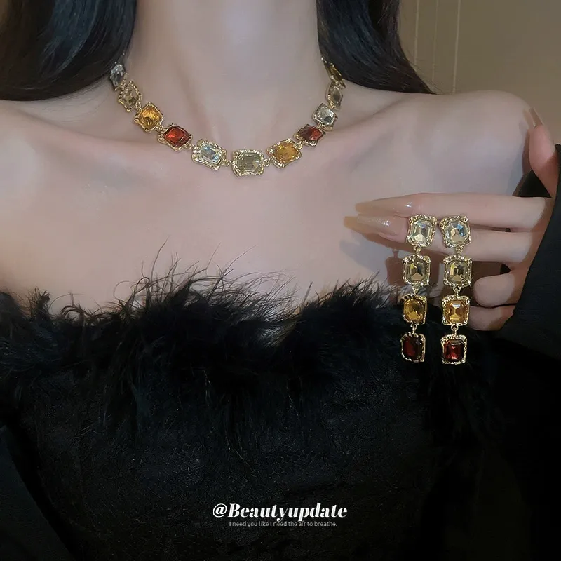 Colored diamond geometric necklace, retro new fashion necklace and earrings