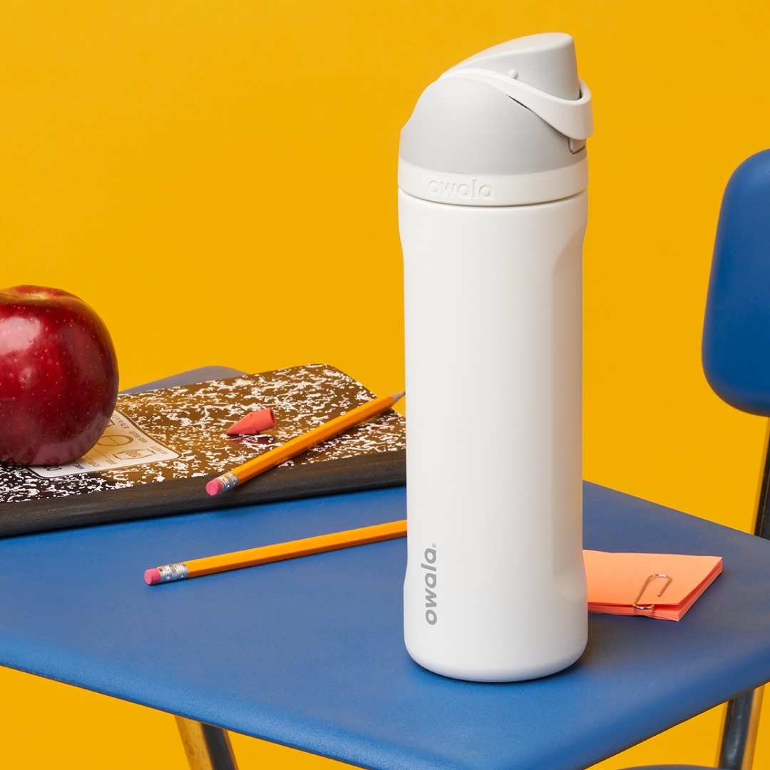 24OZ Double Wall Stainless Steel Insulated Gift Cup Eco-Friendly Large Capacity Leak-Proof for White Color High Quality