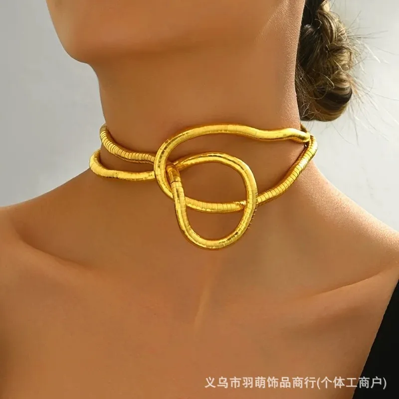 Various styles of high-end necklaces and bracelets, European and American exaggerated snake-shaped adjustable necklaces