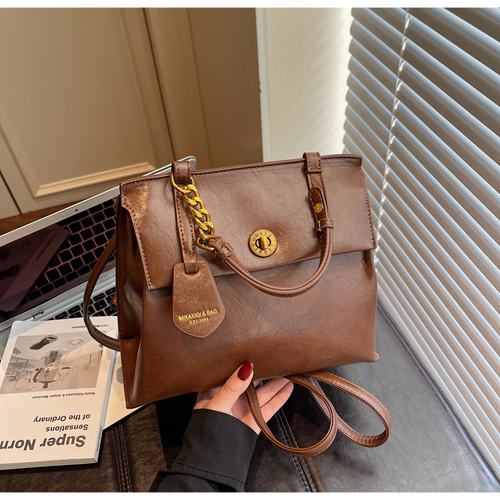 Hot 2025 retro multi-layered chain backpack, fashionable handbag