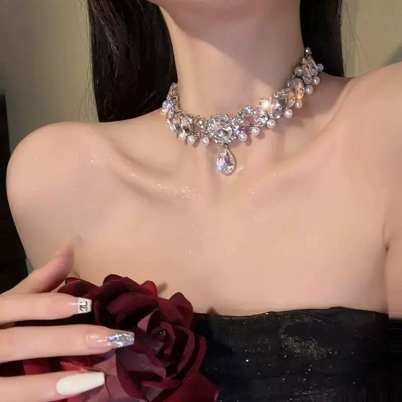 Pearl Diamond Teardrop Flower Necklace French Clavicle Chain Fashion Necklace for Women