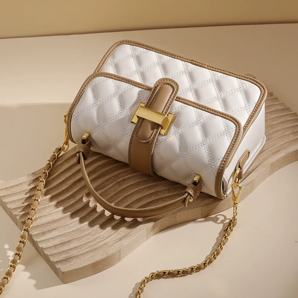 This year's popular fashion chain crossbody bag handbag small square bag