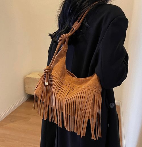 Tassel women's bag 2025 new leather tassel ladies shoulder bag fashionable retro