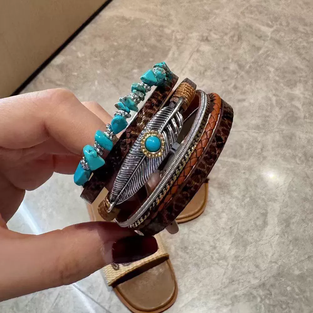 Bohemian style gravel feather leather women's bracelet, creative retro feather turquoise magnet clasp bracelet