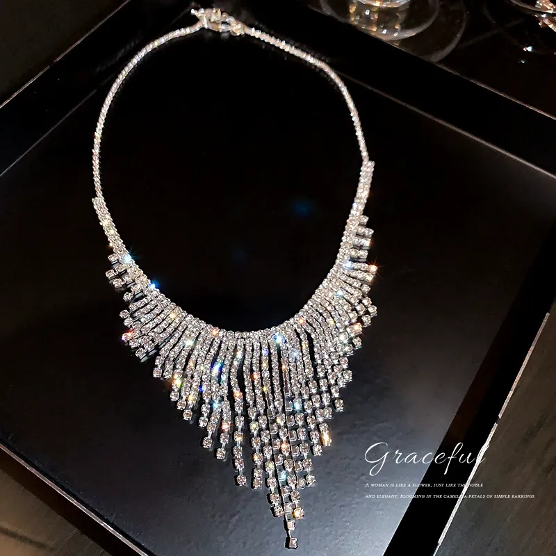 Fashionable and exaggerated personality necklace, new rhinestone tassel necklace