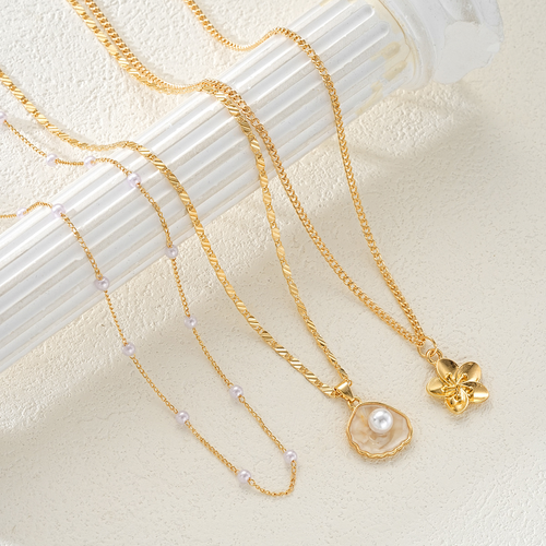 Temperament pearl multi-layer clavicle chain, shell pendant 3-piece gold-plated necklace