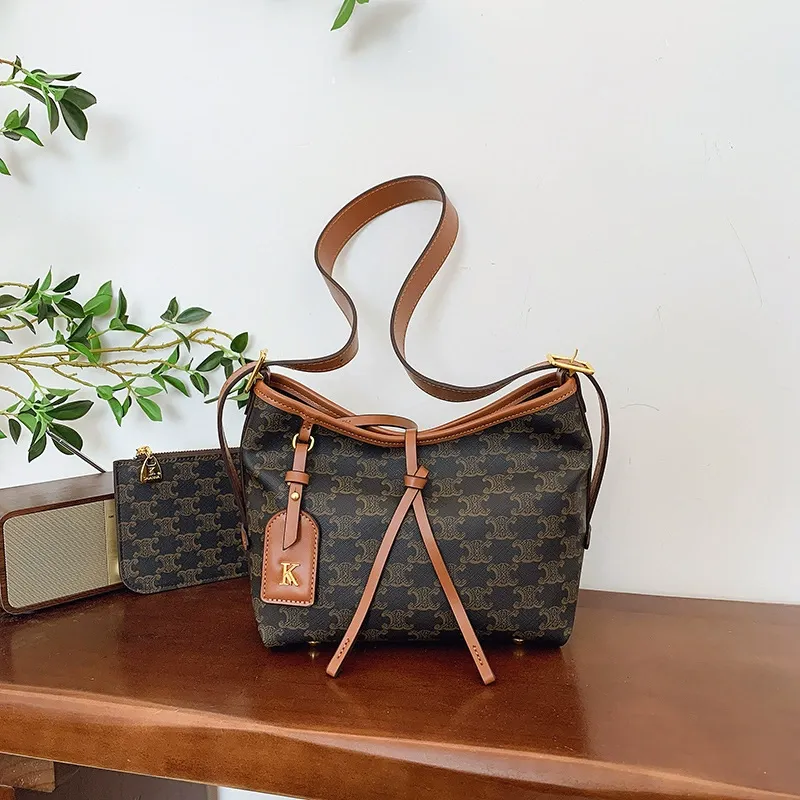 Sianna commuter tote women's bag 2025 new high-end large-capacity one-shoulder underarm bucket bag fashionable and versatile