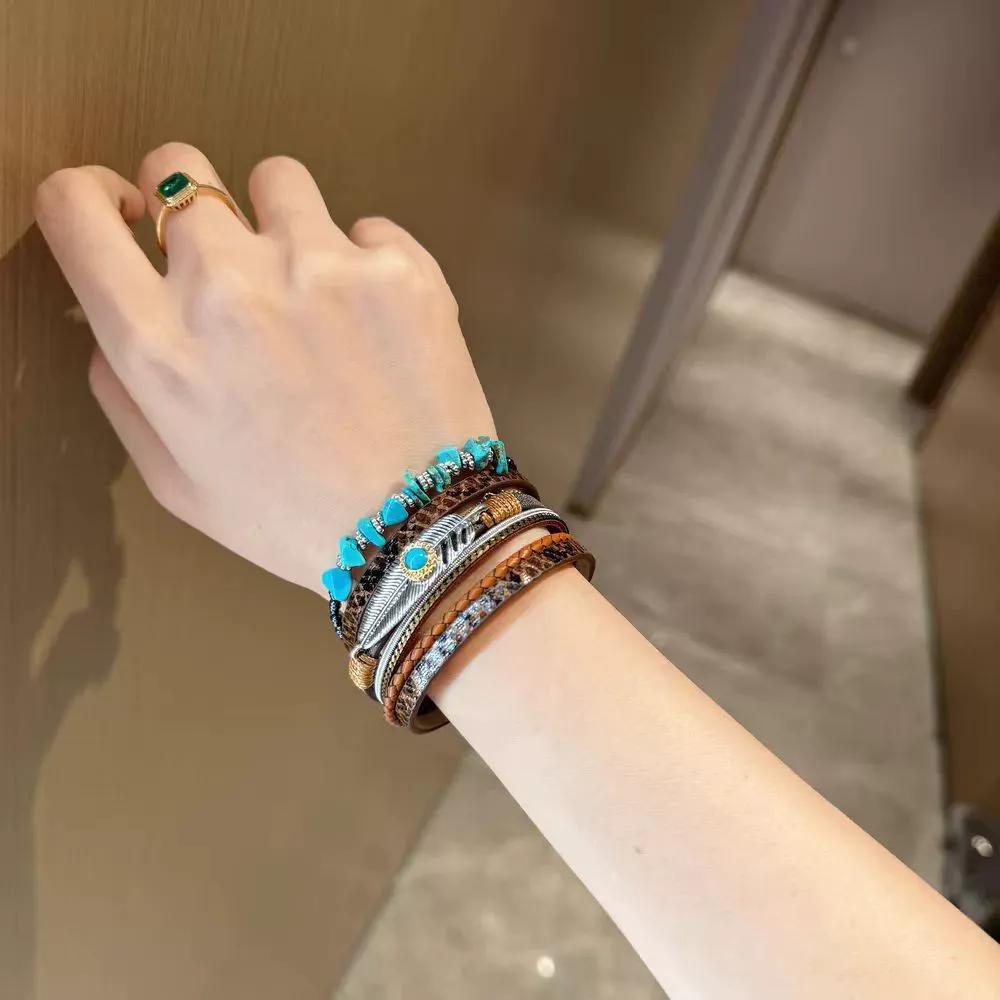 Bohemian style gravel feather leather women's bracelet, creative retro feather turquoise magnet clasp bracelet