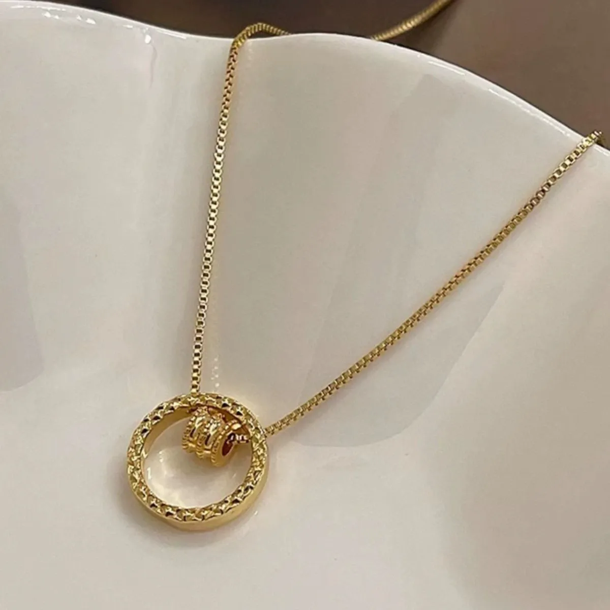 New small waist car circle necklace, simple temperament clavicle chain