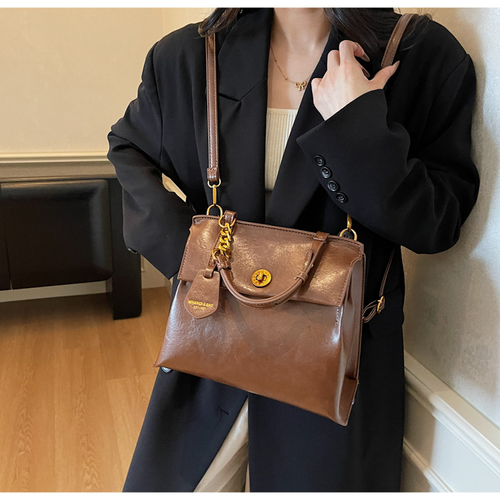 Hot 2025 retro multi-layered chain backpack, fashionable handbag