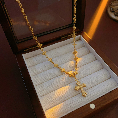 Colorfast gold-plated Croce necklace, cross-style clavicle chain