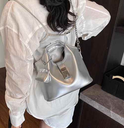 New silver bag, super hot handbag shoulder bag