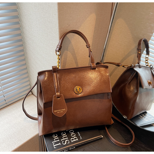 Hot 2025 retro multi-layered chain backpack, fashionable handbag