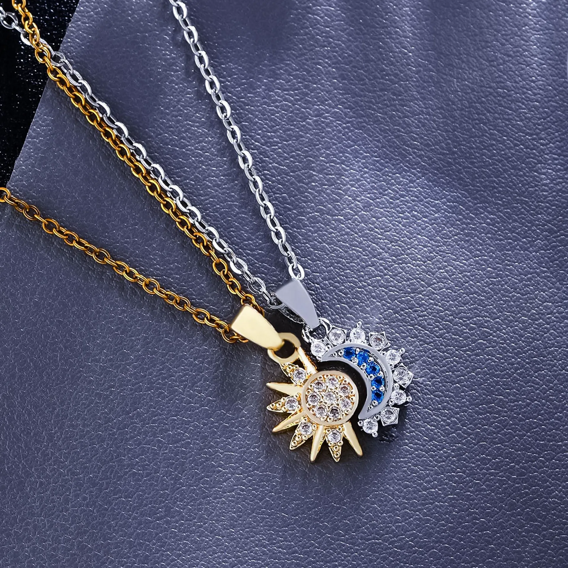 Popular Sun and Moon Necklace Set Two-Color Diamond Couple Clavicle Chain