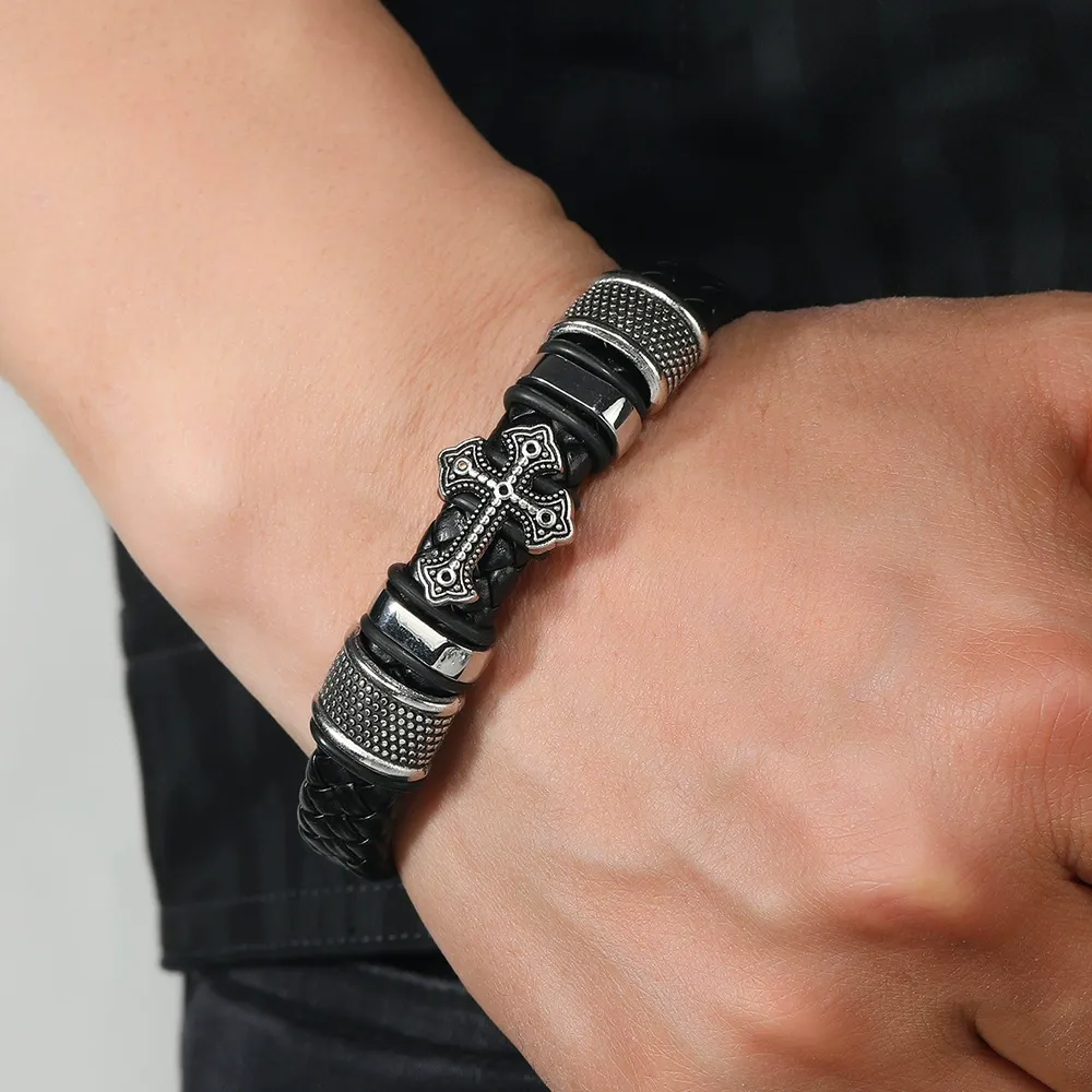 New personalized retro multi-layer leather bracelet, men's magnetic clasp bracelet