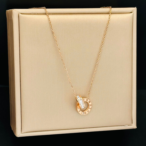 Interlocking Roman diamond-studded titanium steel necklace, non-fading clavicle chain jewelry