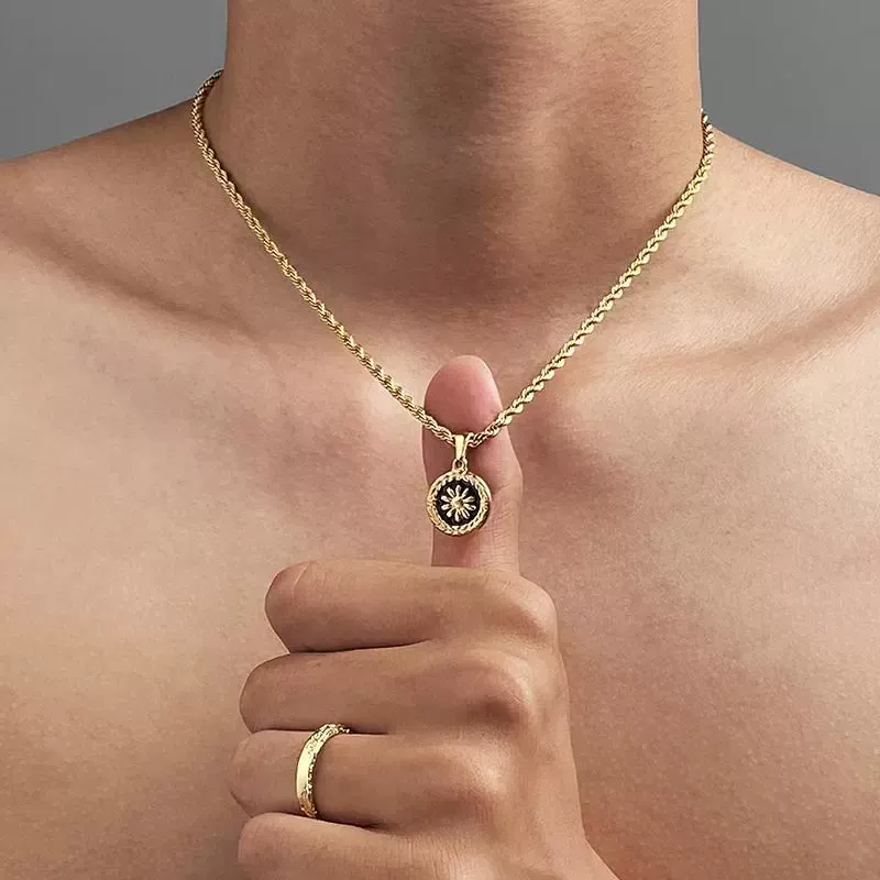 Gold-plated round ancient coin necklace for men and women, waterproof and sweat-proof, no fading