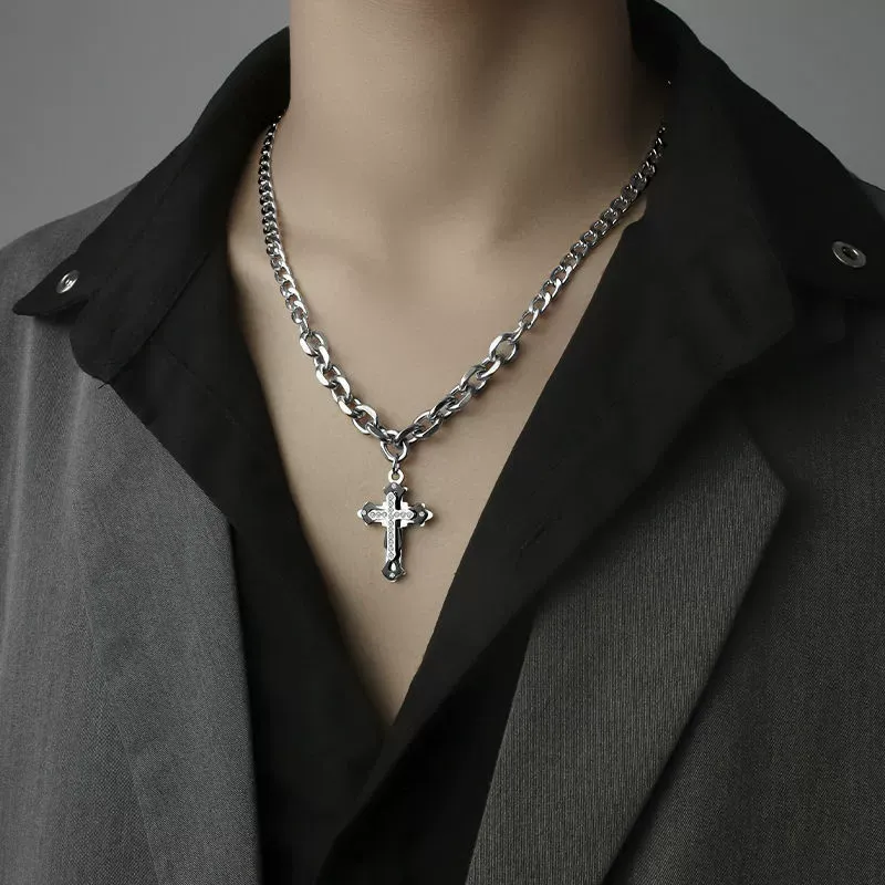 Men's cross necklace men's trendy hip-hop high-end trendy brand versatile pendant men's niche design accessories