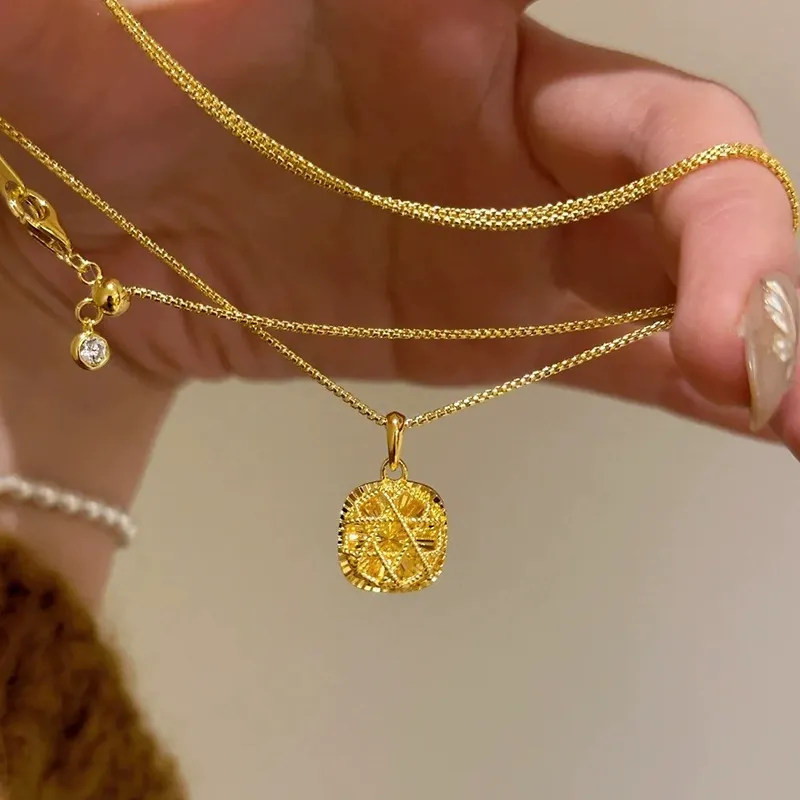 Sparkling brushed sugar cube necklace, titanium steel clavicle chain that won't fade accessories.