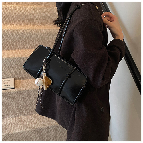 This year's popular retro niche second-hand underarm bags for women