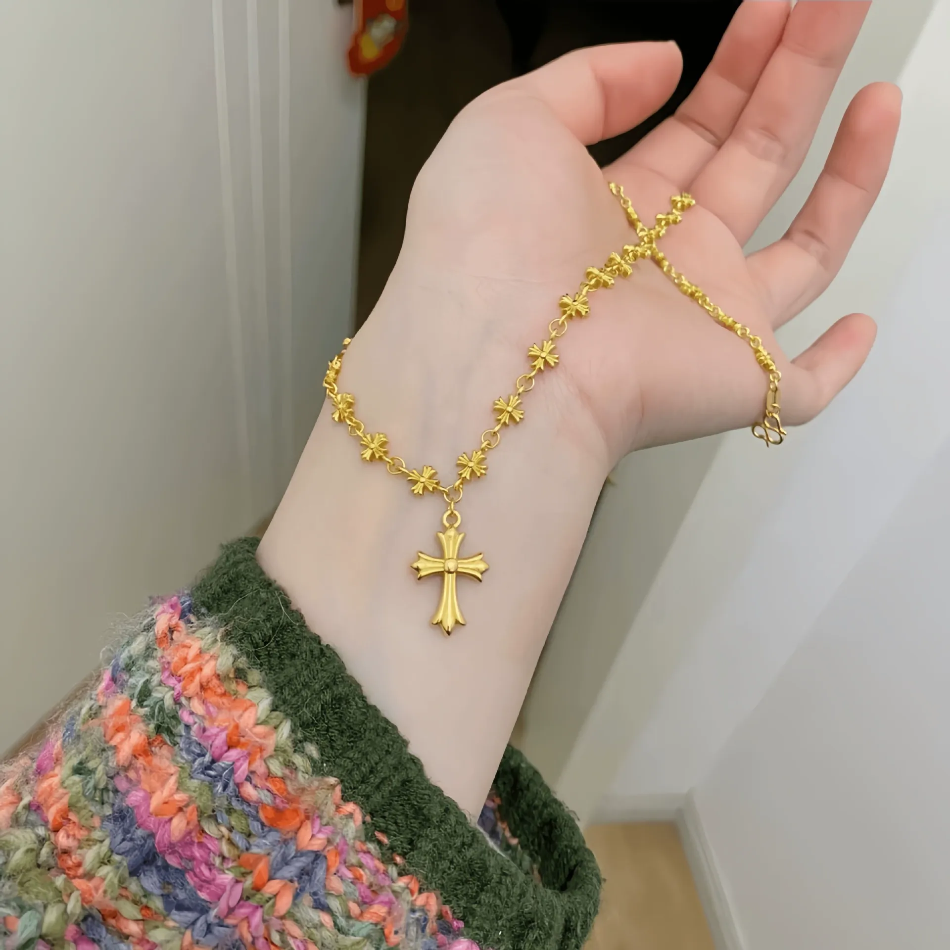 Colorfast gold-plated Croce necklace, cross-style clavicle chain