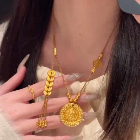 Gold-plated, color-preserving, wealth god pendant necklace for men and women.