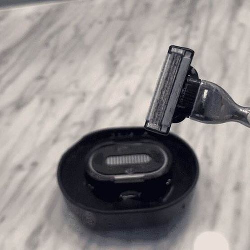 Revolutionary Razor Cleaner – Effortlessly Unclog, Keep Sink Spotless, Shave Anywhere with Luxurious Convenience & Eco-Friendly Brilliance