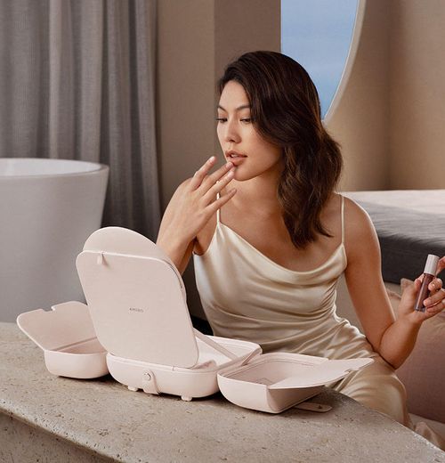 Luxurious Portable LED Makeup Mirror Bag - Your On-the-Go Glam Studio for Flawless Beauty