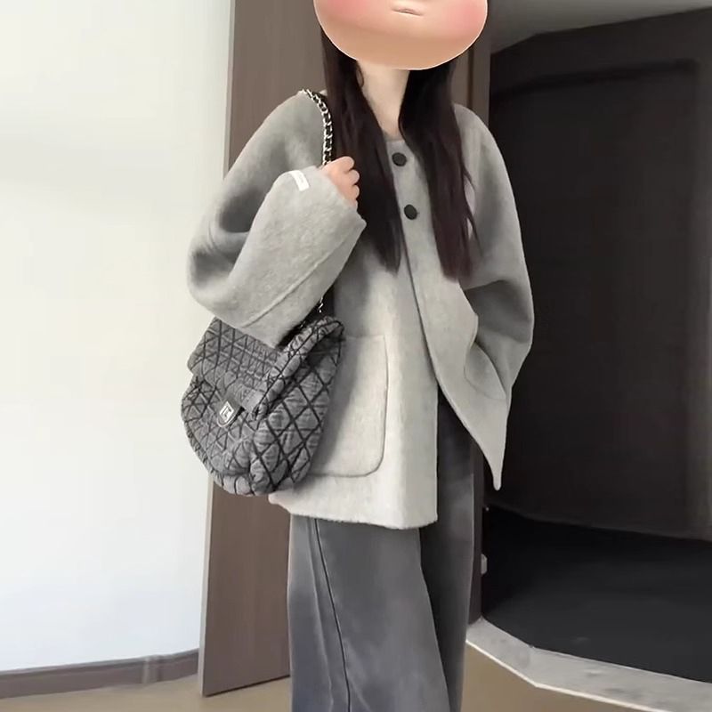 Hepburn style small coat for women's autumn and winter fashion This year's beautiful woolen coat 2023 new high-end feeling