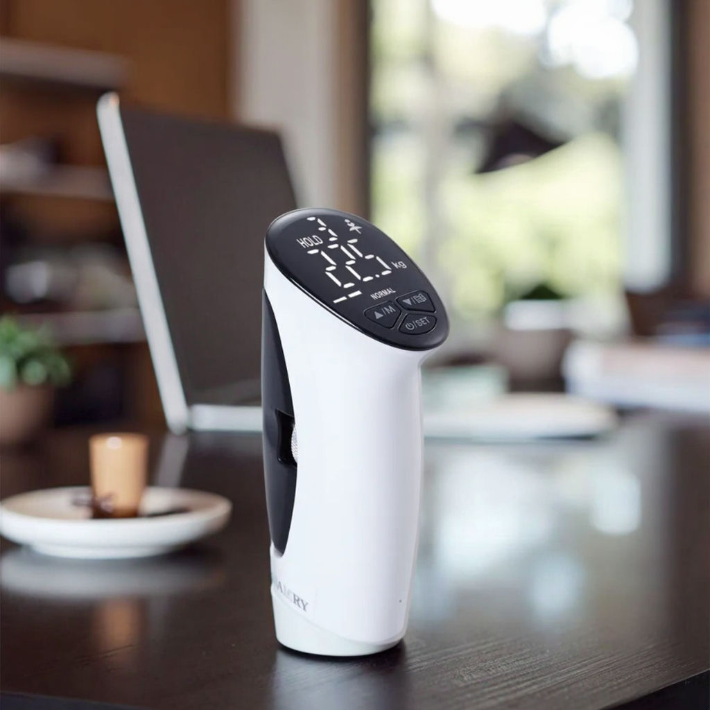 Electronic hand grip strengthener